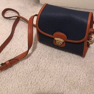 Vintage Dooney and Bourke Crossbody